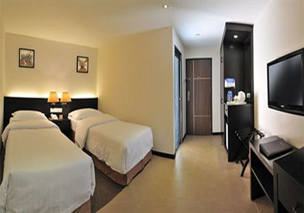 E-Red Hotel Bandar Perda Bukit Mertajam Zewnętrze zdjęcie